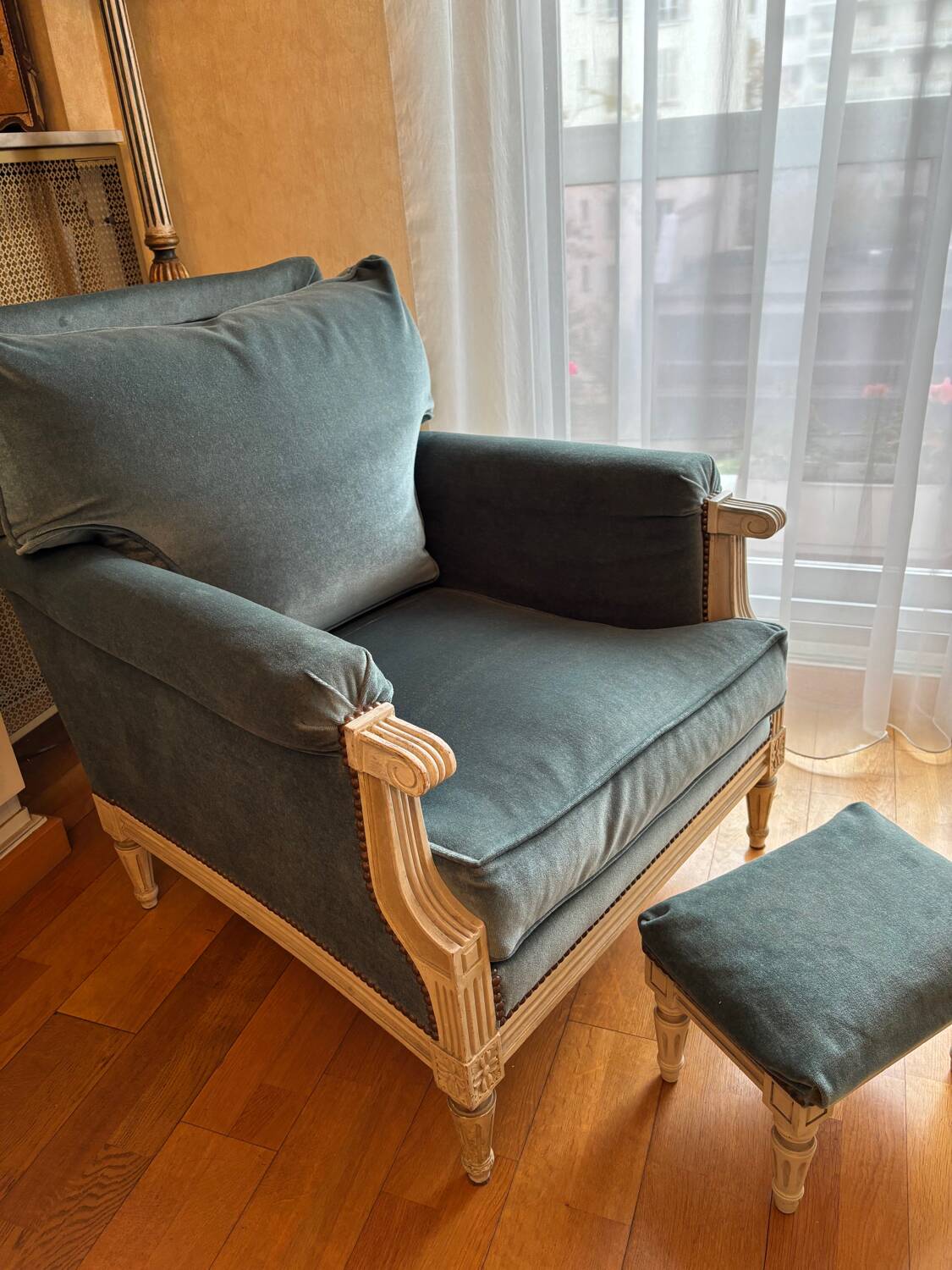 Bergère armchair