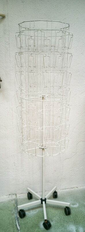 Metal turnstile display
