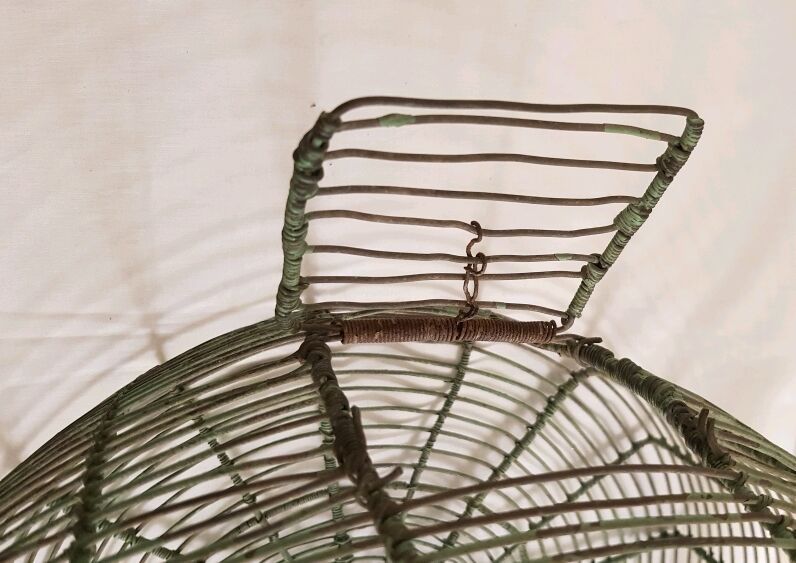 Spherical bird cage green metal