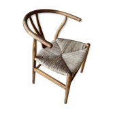 Mulched chair made of wood and natural fibers Y-shaped backrest