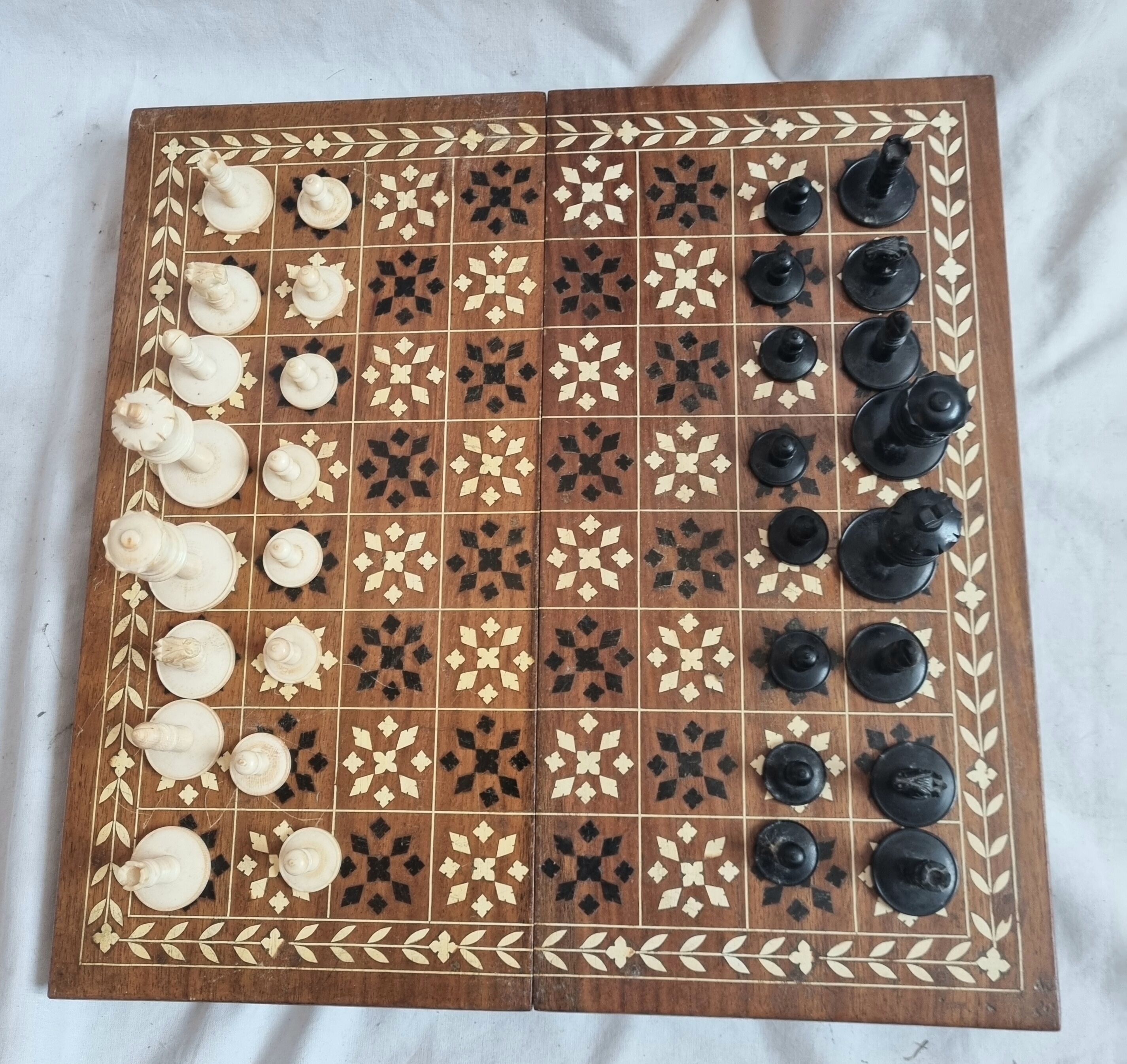 Travel Chess, Guinea 1960