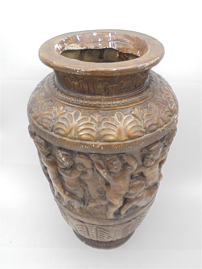 Plaster vase
