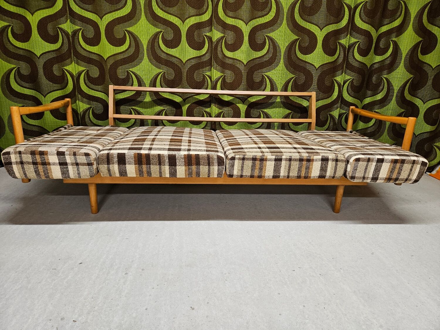 Stella daybed sofa by Wilhelm Knoll for Knoll Antimott 1950"