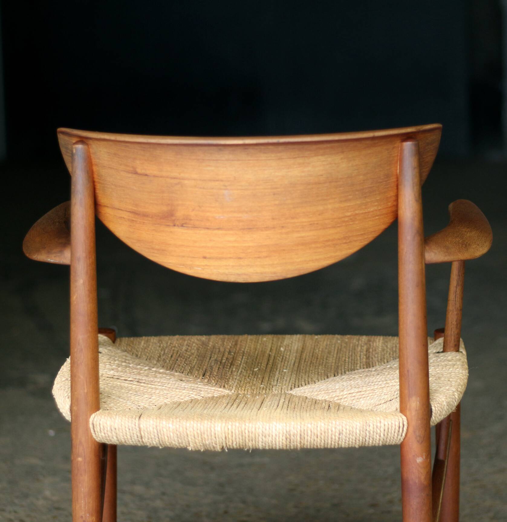Succession LACOSTE: armchair by Peter Hvidt & Orla Mølgaard-Nielsen (1950)