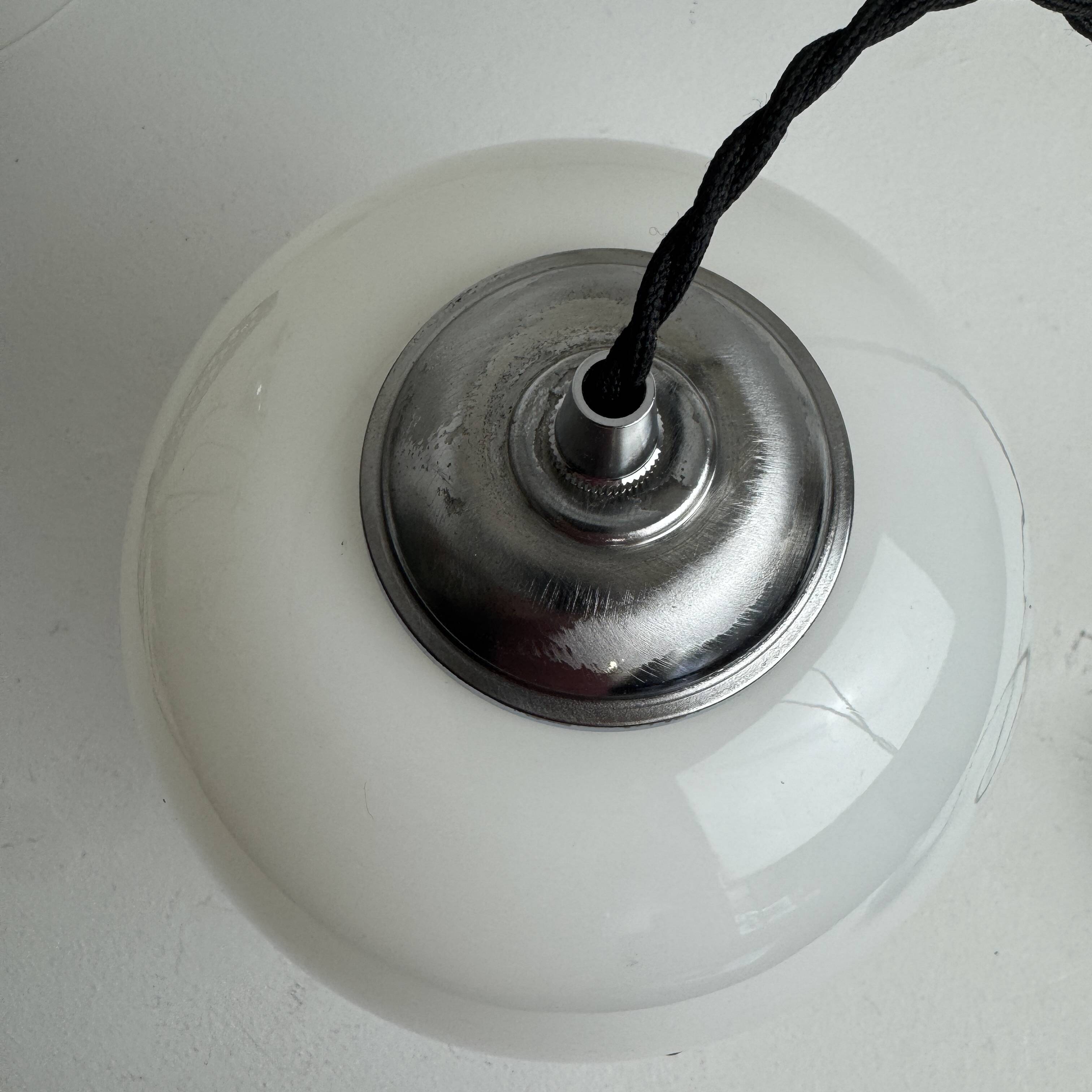 VINTAGE OVOID SUSPENSION 1970