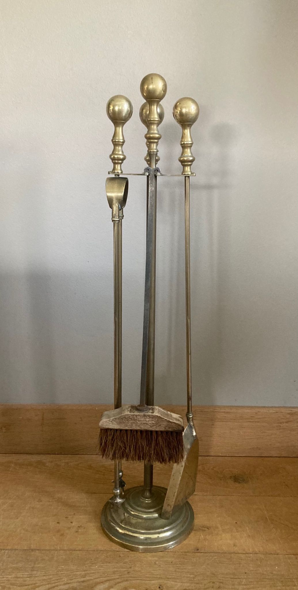 Servant of brass fireplace period mid-twentieth century, Pic shovel, claw pliers ..