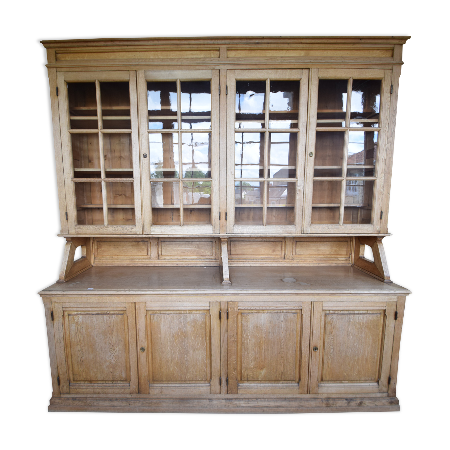 Glass library of a medical school in solid oak from the 1950s.