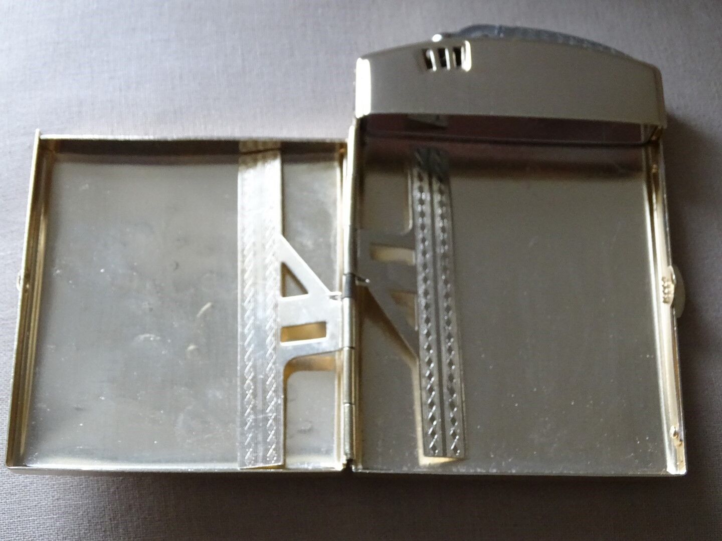 Cigarette case with lighter "sunflower"