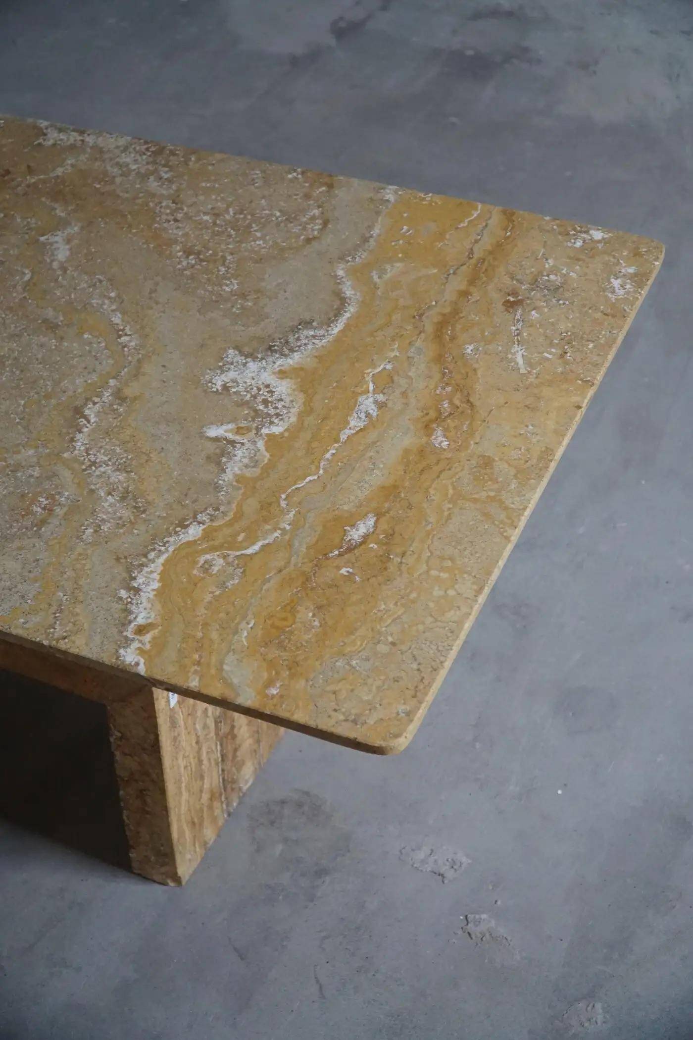 Mid-century rectangular marble coffee table, made in Italy, 1970s.