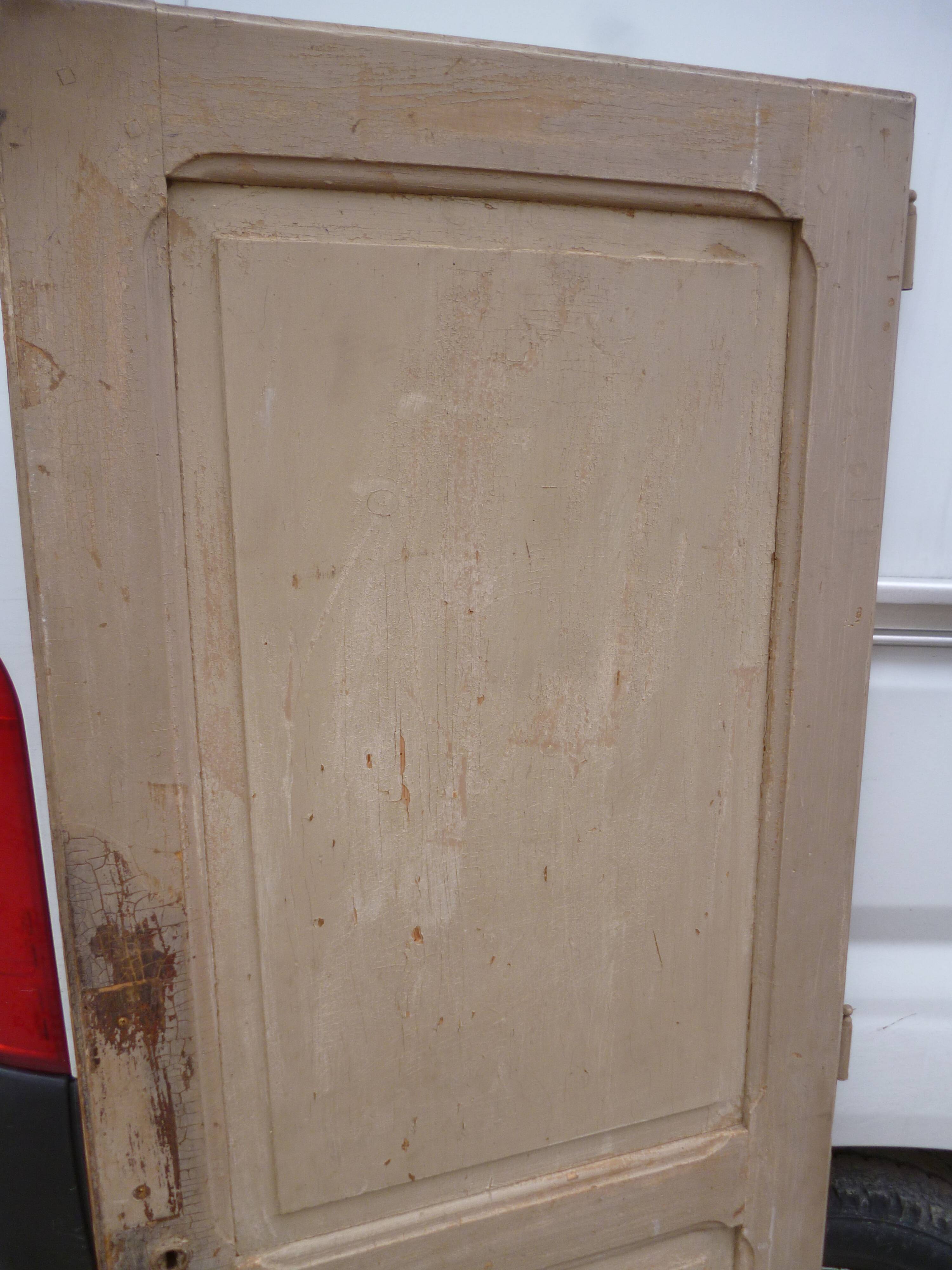Old door beige patina