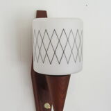 Scandinavian wall lamp in teak and opaline