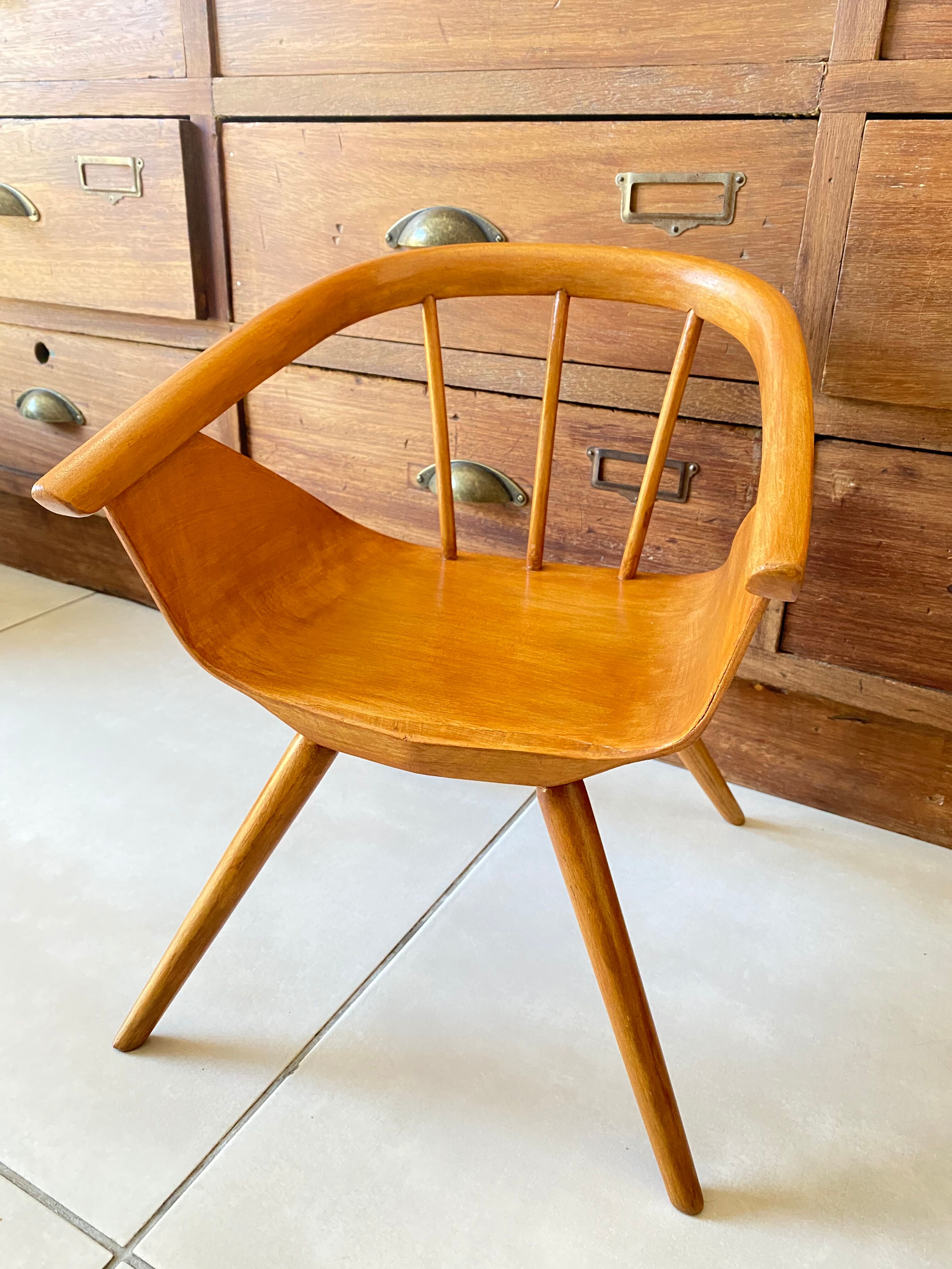 Ensemble bureau et fauteuil enfant Baumann
