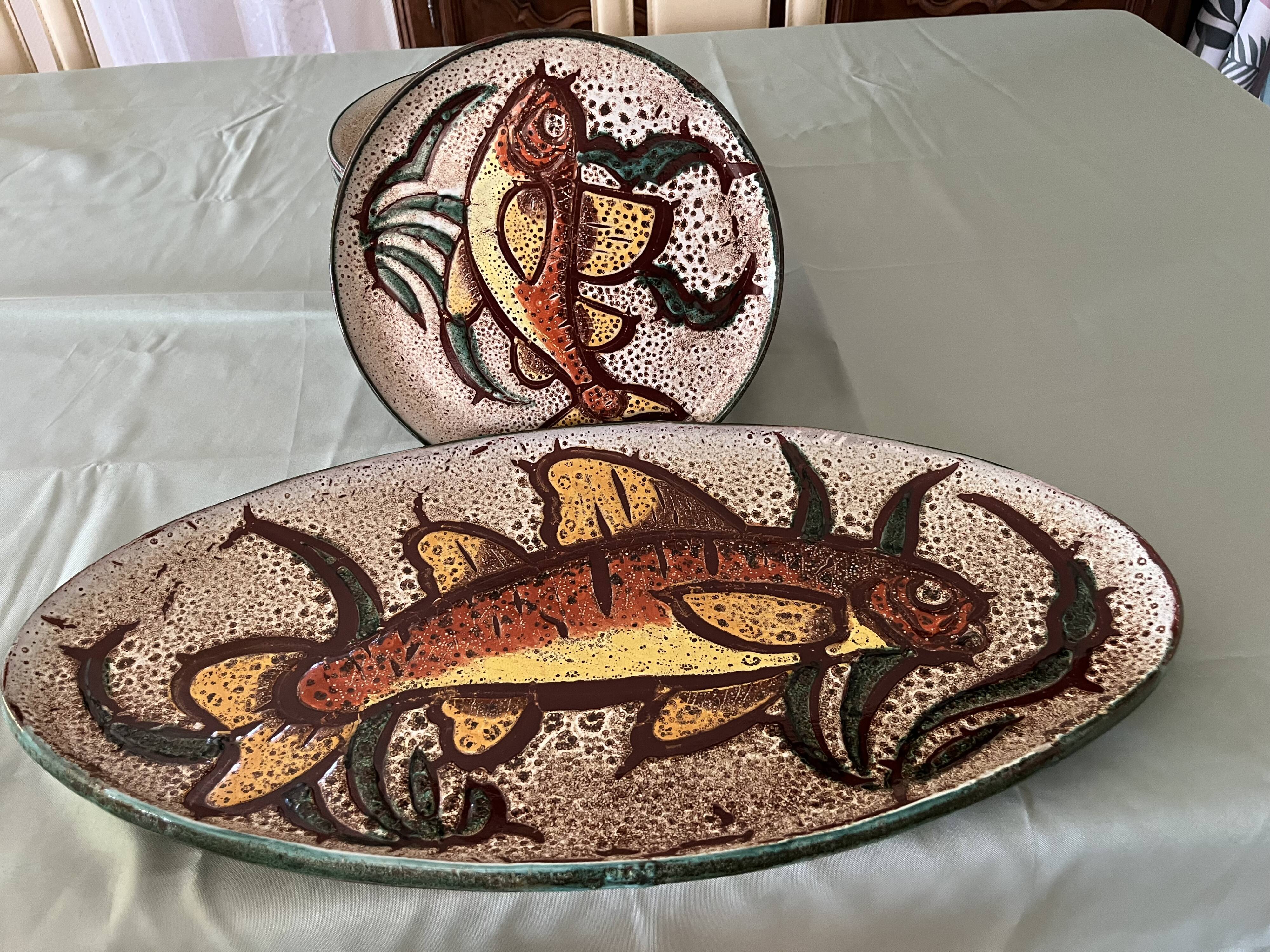 Fish service Vallauris dish + 12 plates