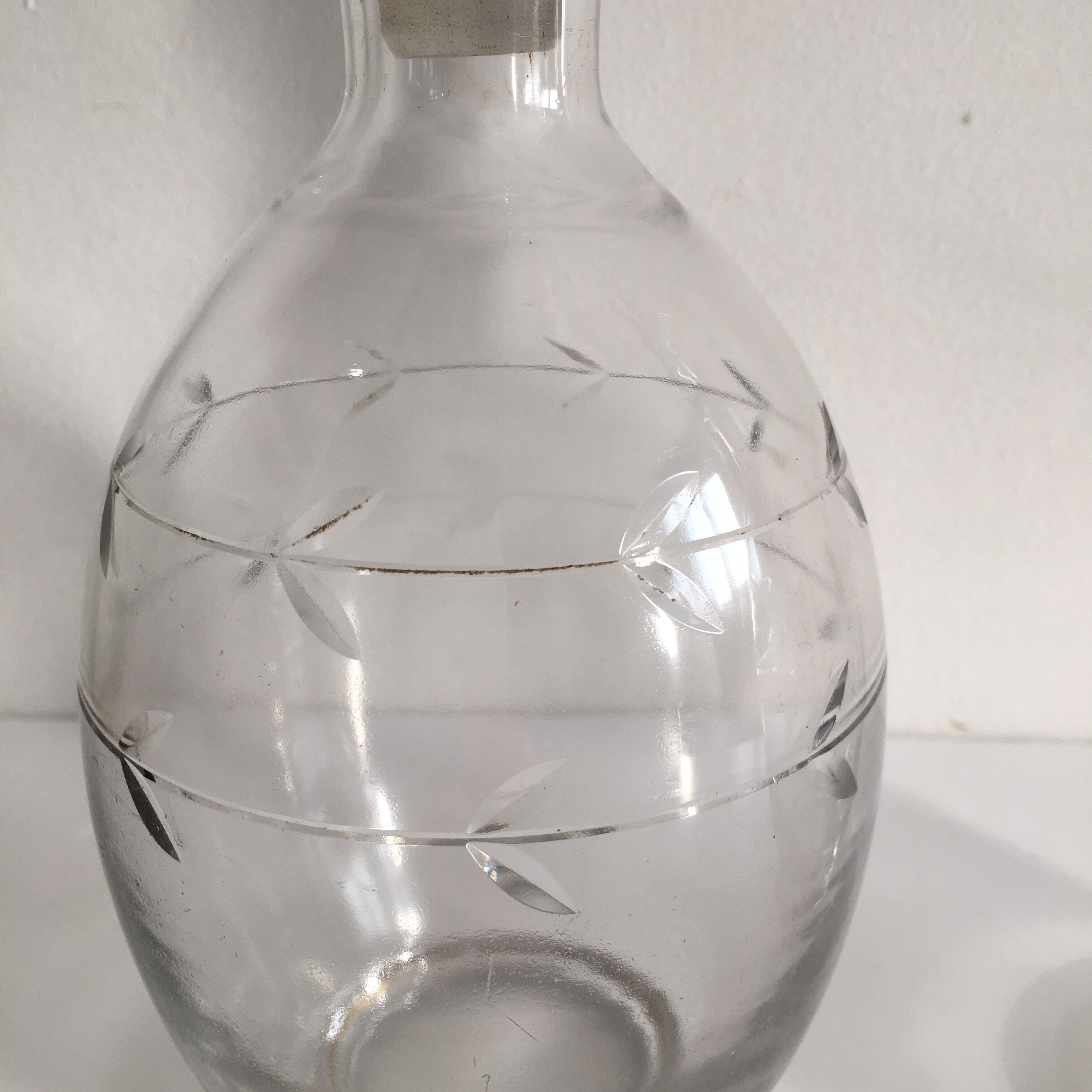 Suite of two vintage carafes