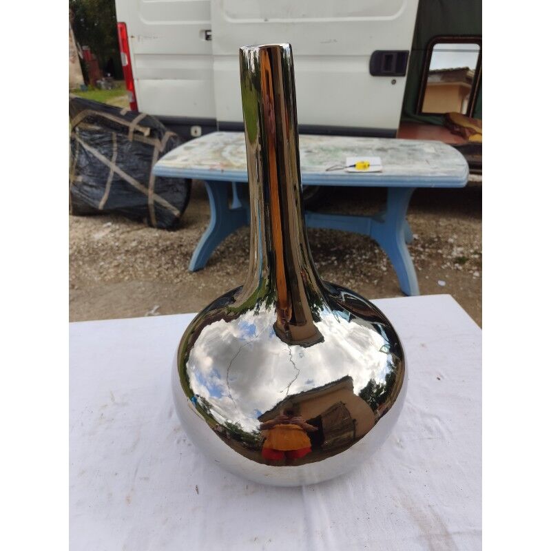 Italian vase design by Adriani et Rossi.
