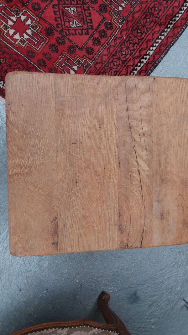 Deux tables gigognes brutalistes, maison Flamant