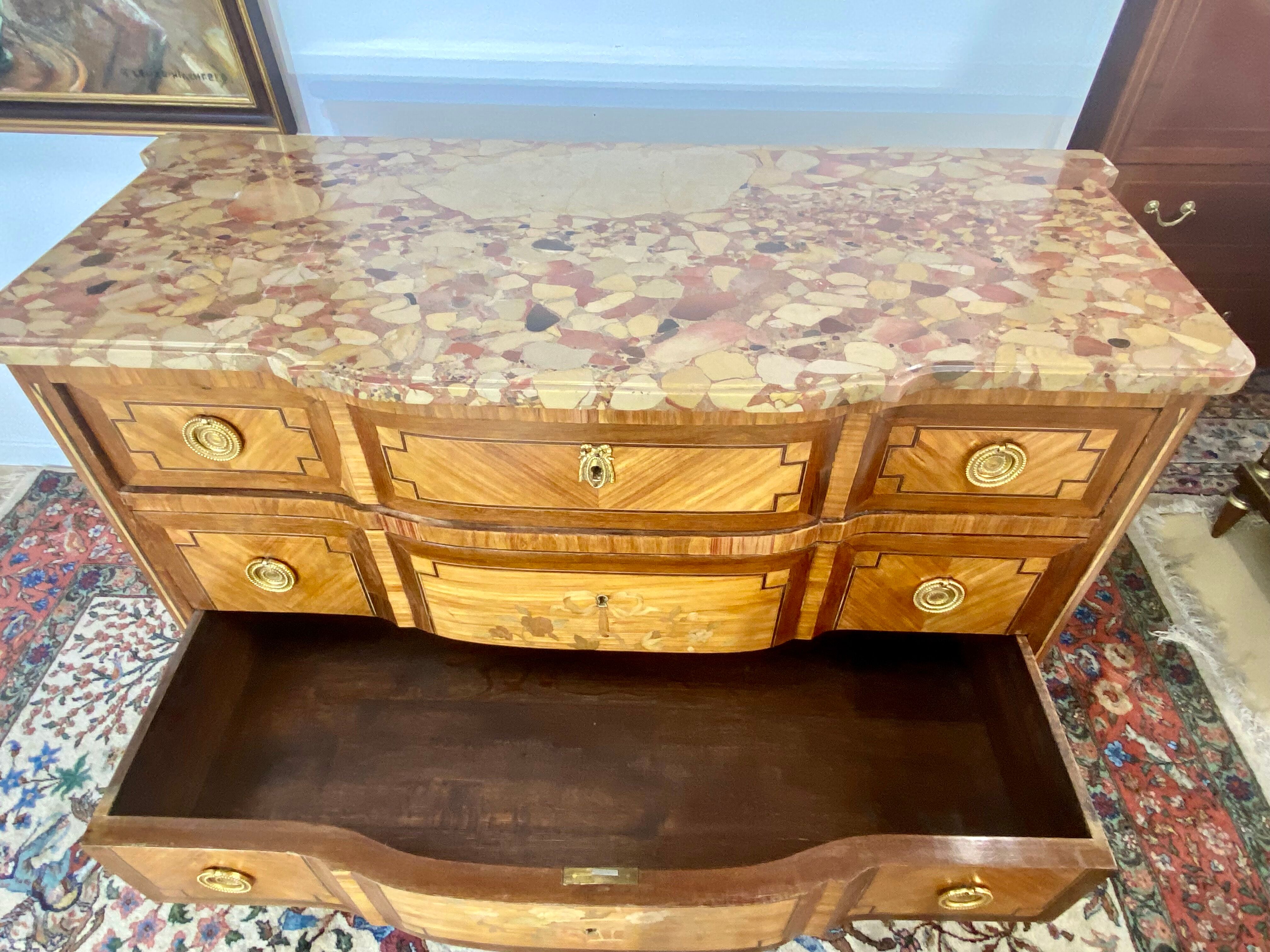 Commode Transition pink marble top Breche d'Aleppo