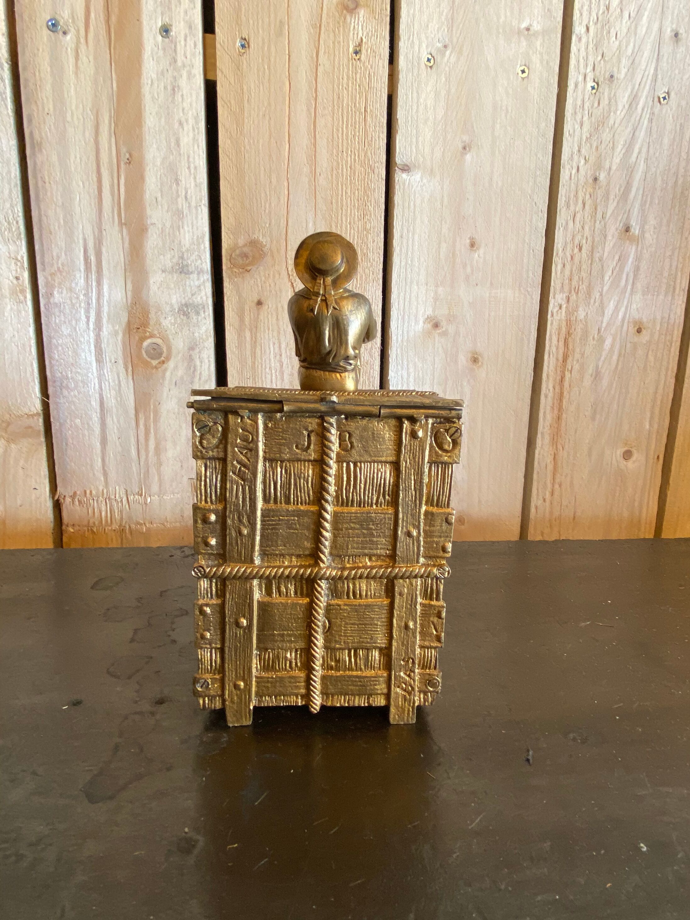 Bronze cigar cellar 1920