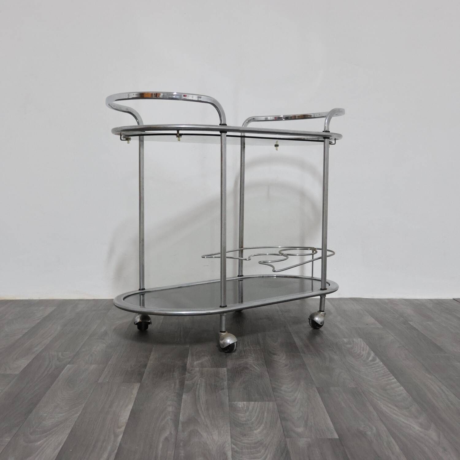Carrello Portavivande In Acciaio Doppio Ripiano Cristallo Fumè Design