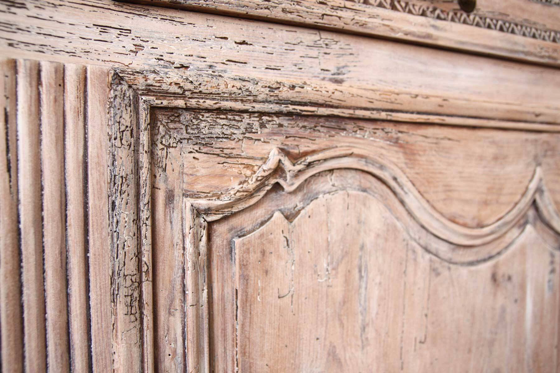 Patinated and sculpted buffet