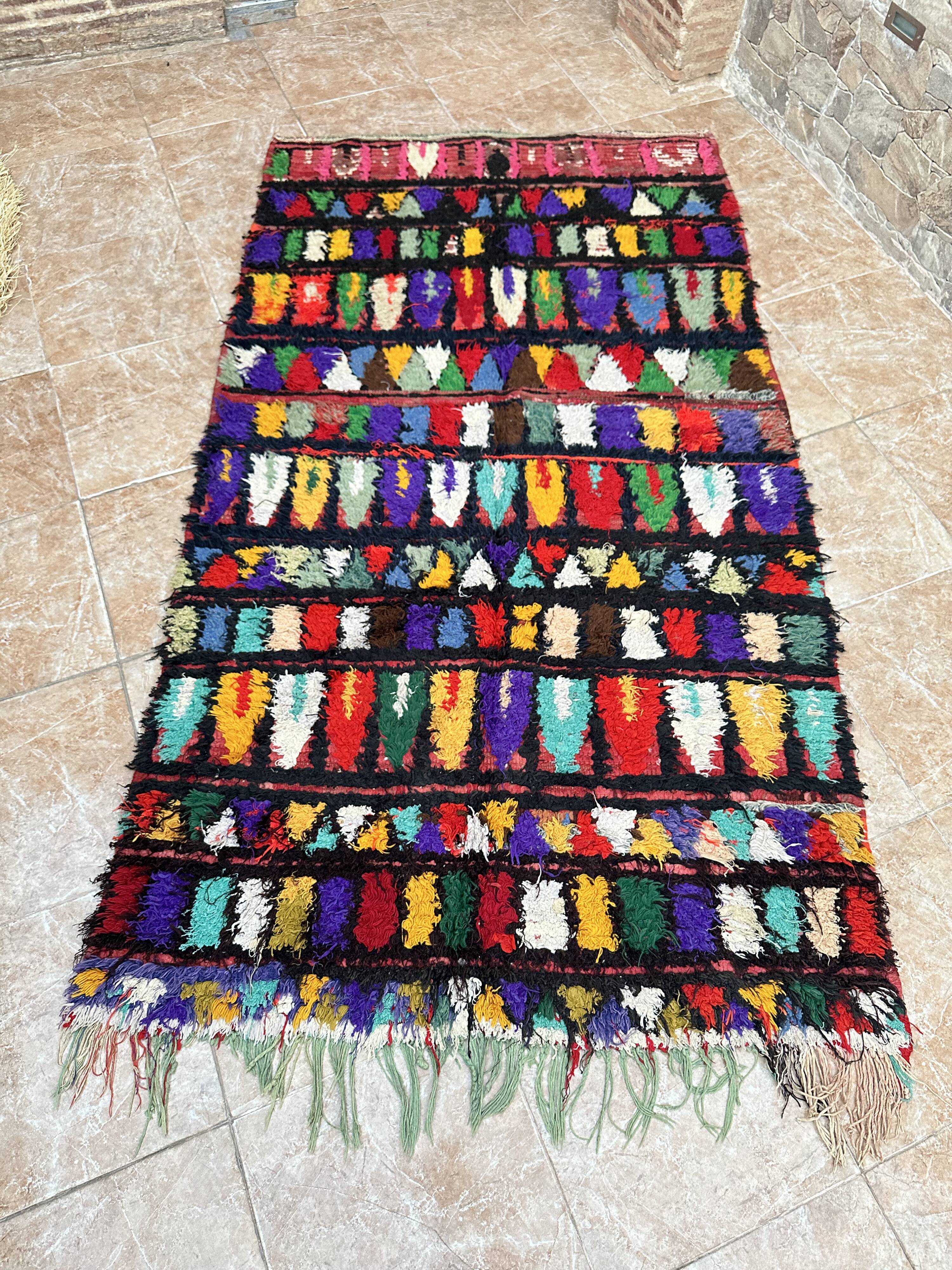 Vintage Moroccan Boujaad rug: Small abstract red Boucherouite rug.