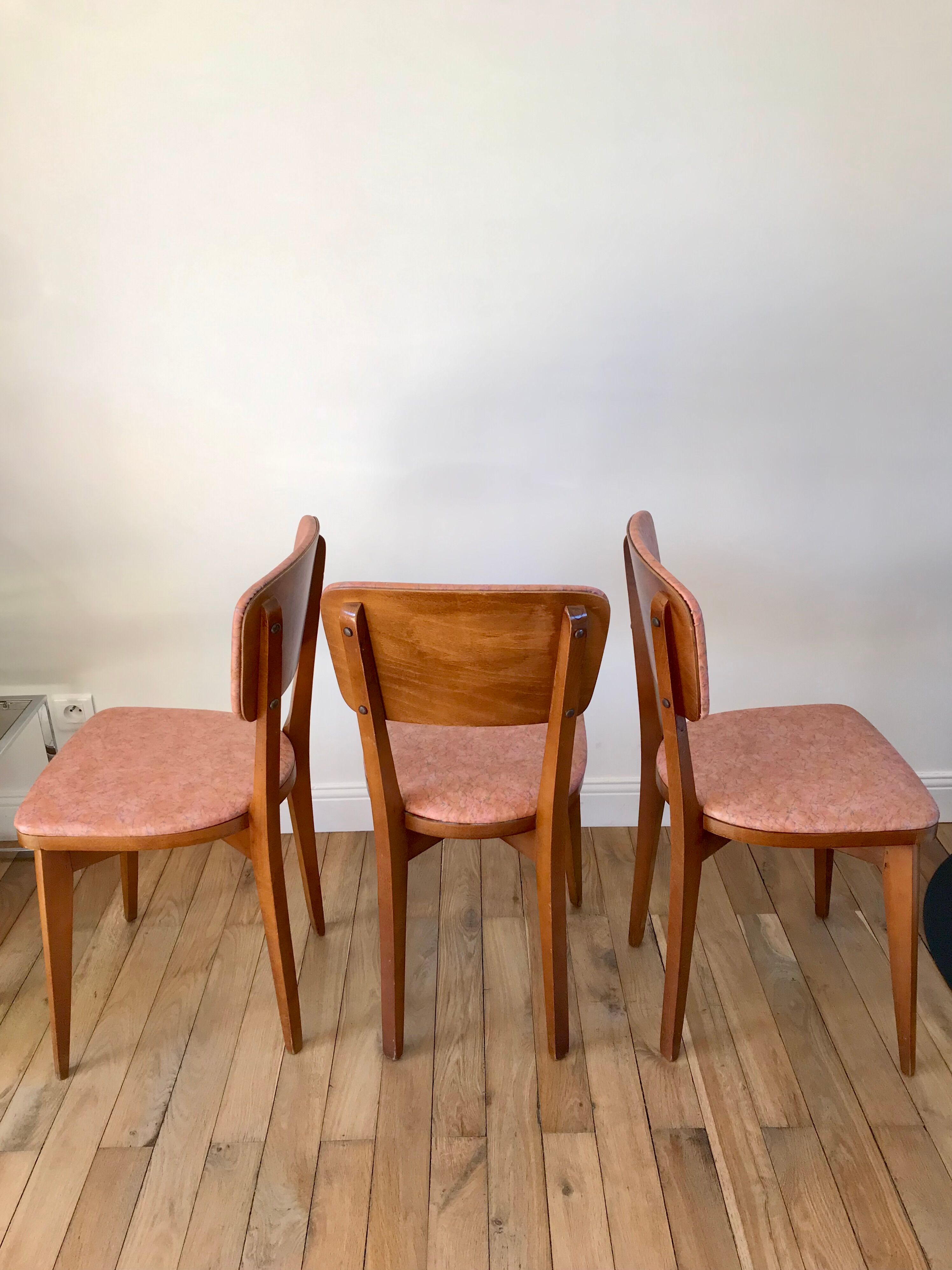 Set of 6 Scandinavian chairs in beech wood and pastel skaï 50s
