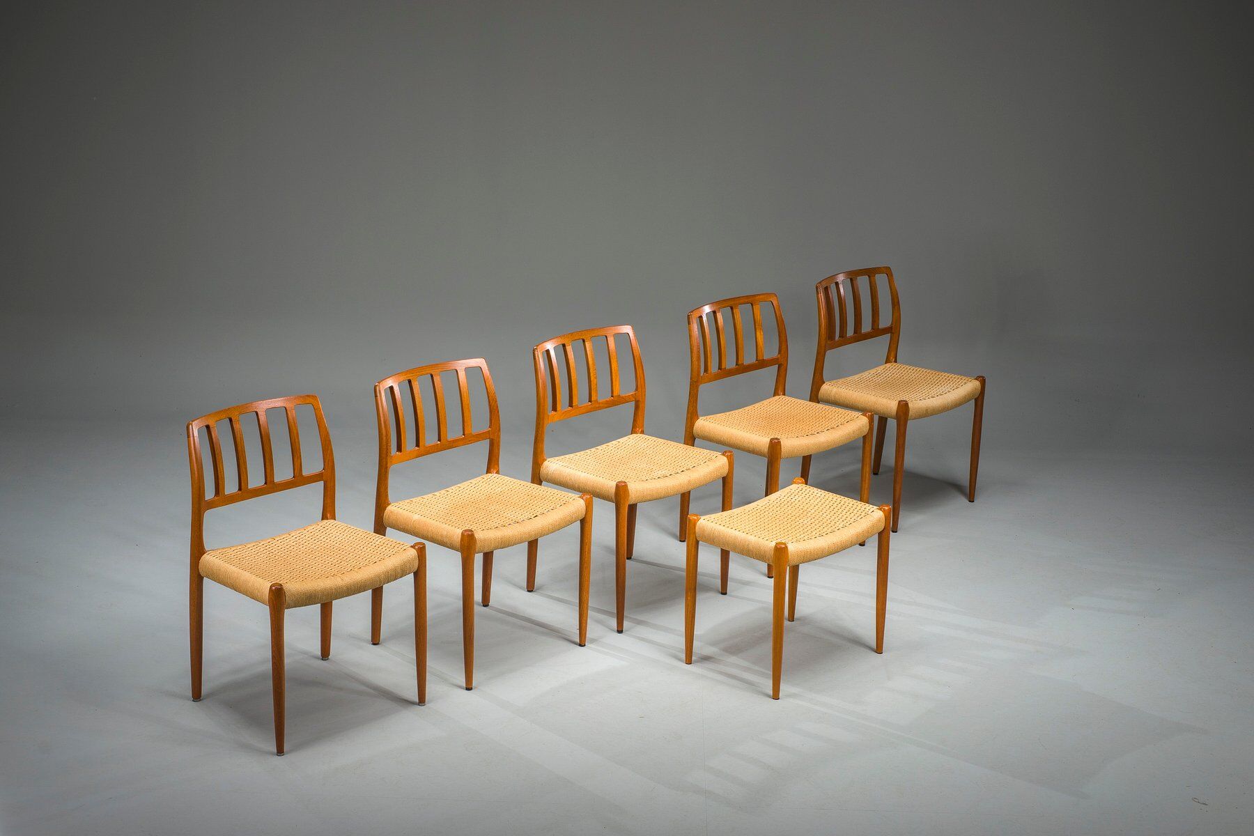 Chaises de salle à manger modèle 83 en teck par Niels Otto Møller pour J.L. Møllers, années 1960, lot de 6
