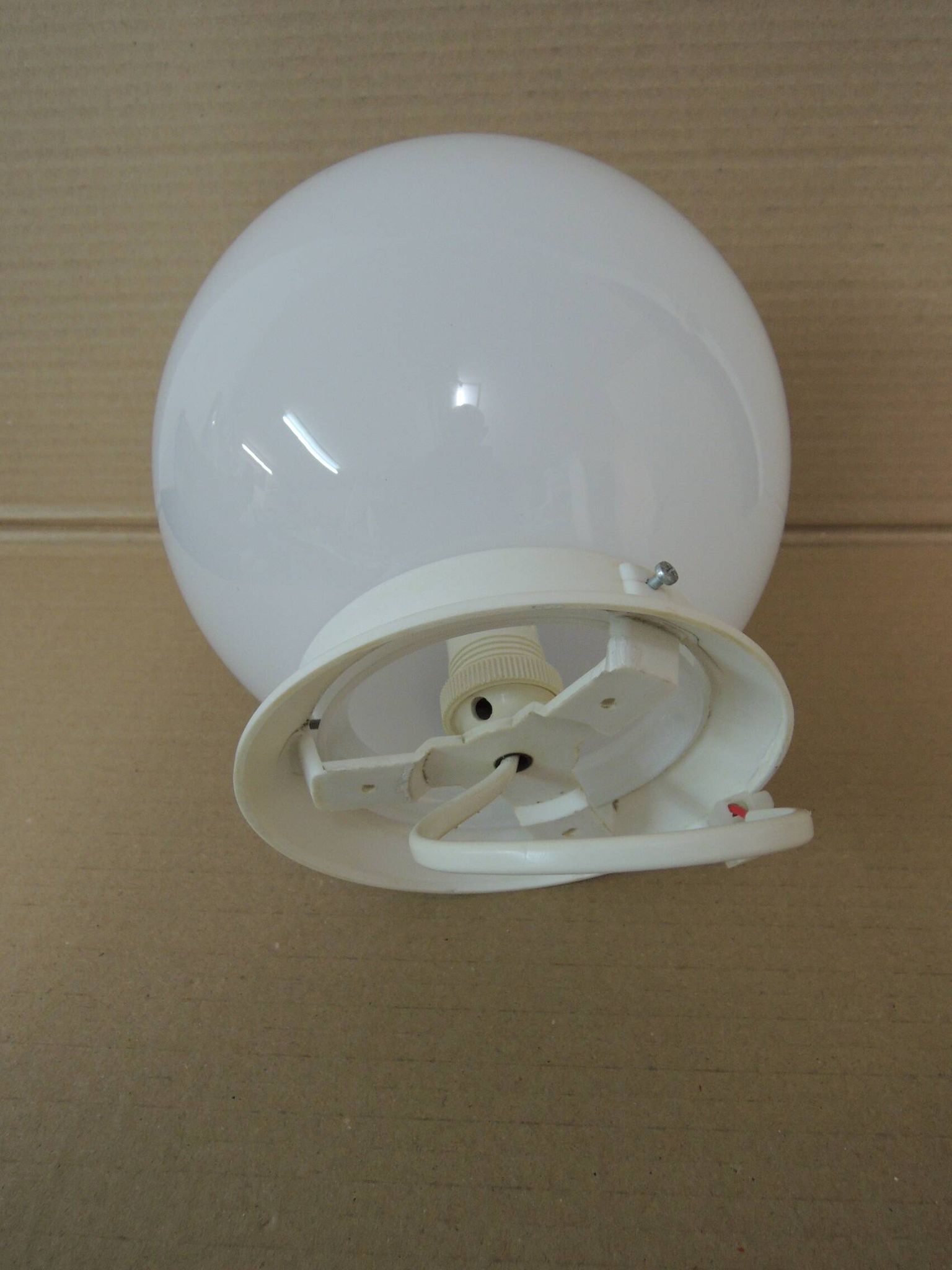 Plafonnier globe