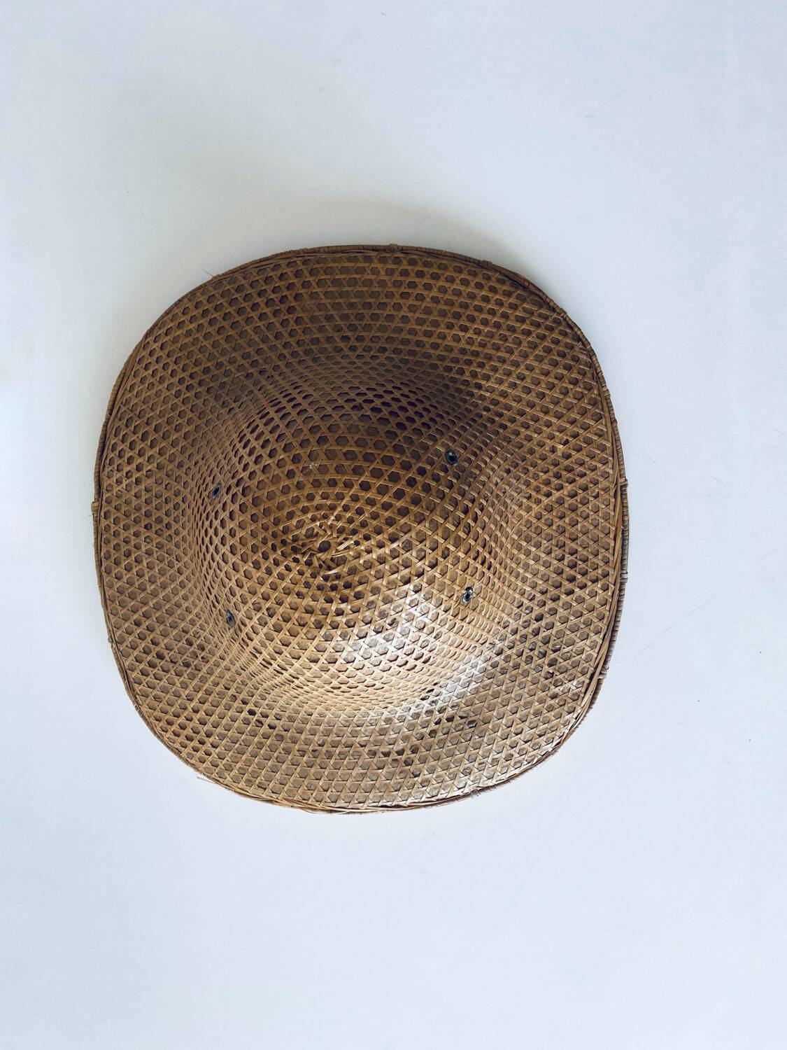 Ancien chapeau asiatique