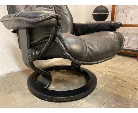 Armchair relaxation leather & footrest Stressless model Ekornes vintage 1980