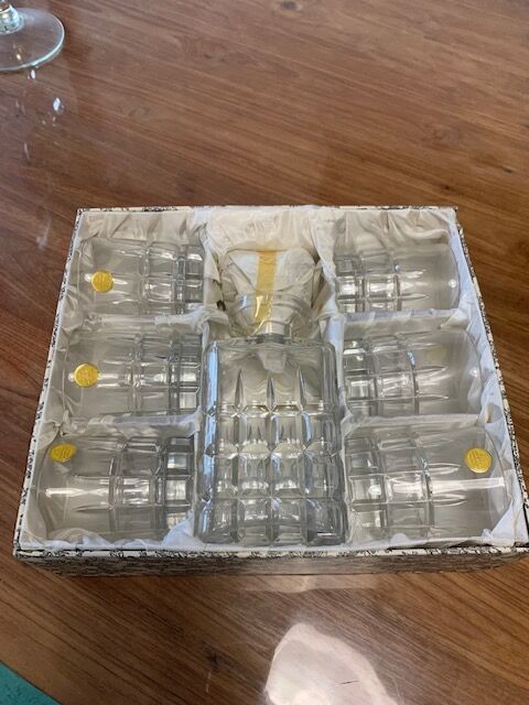 Crystal whisky service