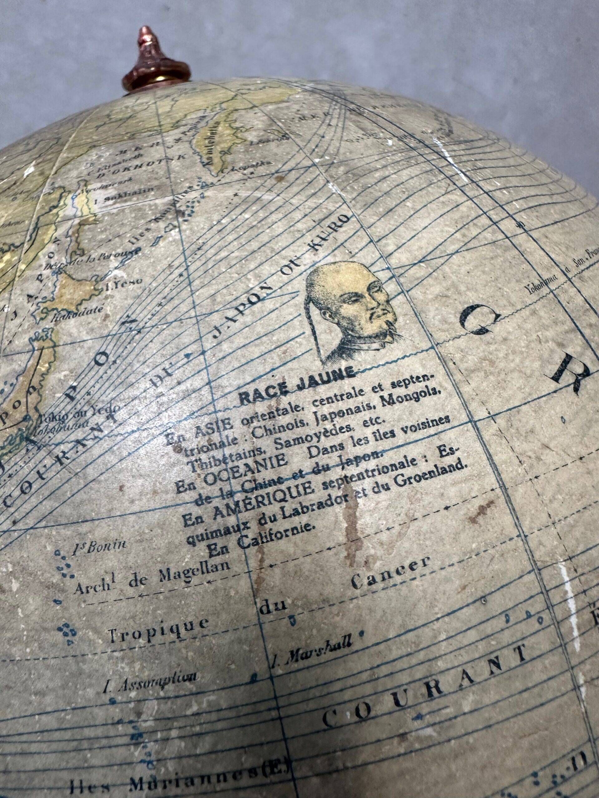Globe ancien – Windels (plâtre)