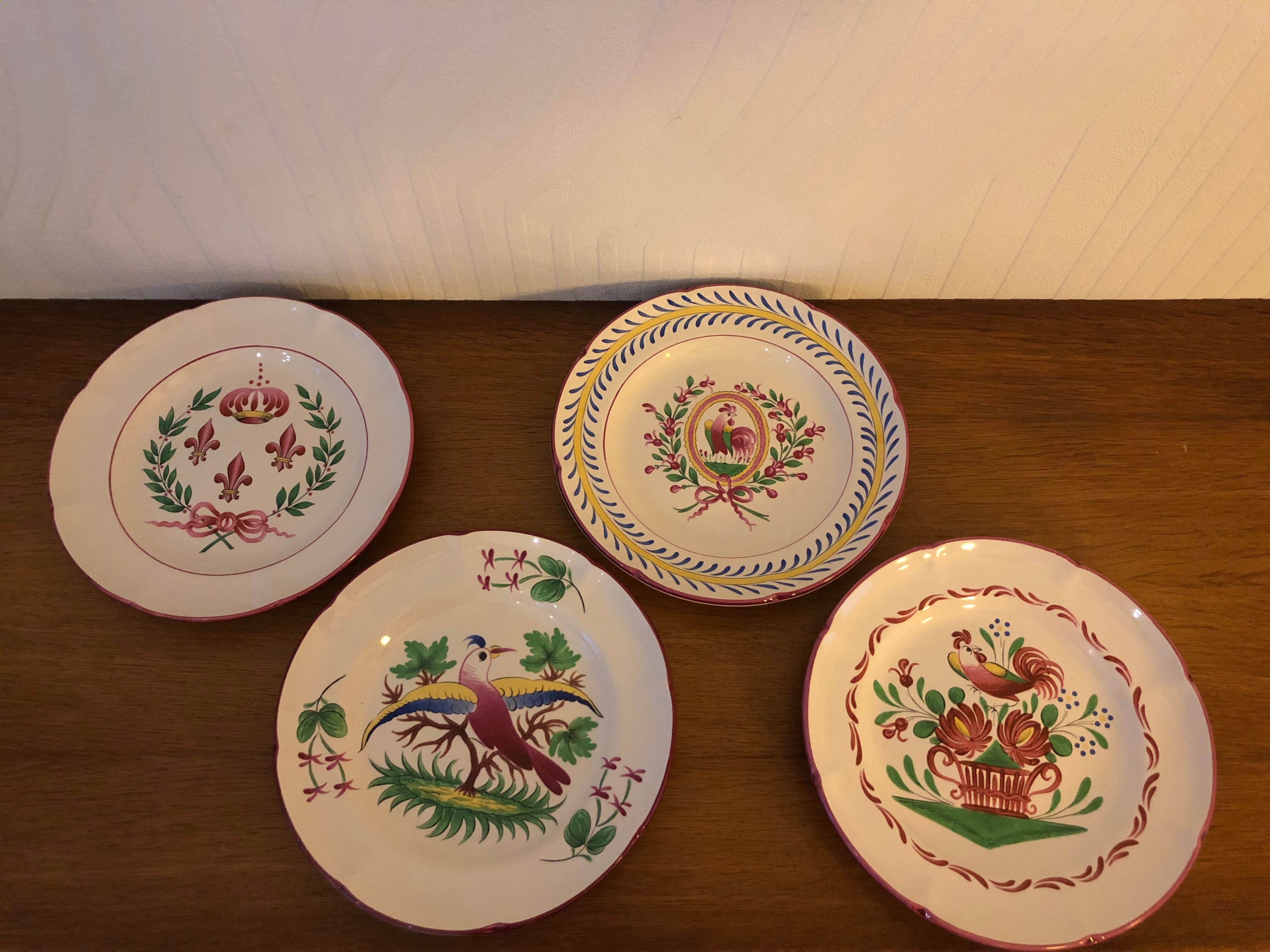 4 assiettes en faïence de Saint-Clément