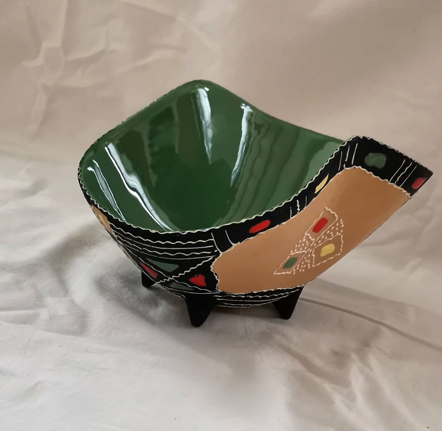 Ceramic bowl