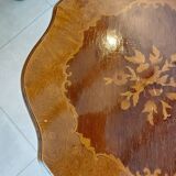 Inlaid pedestal table