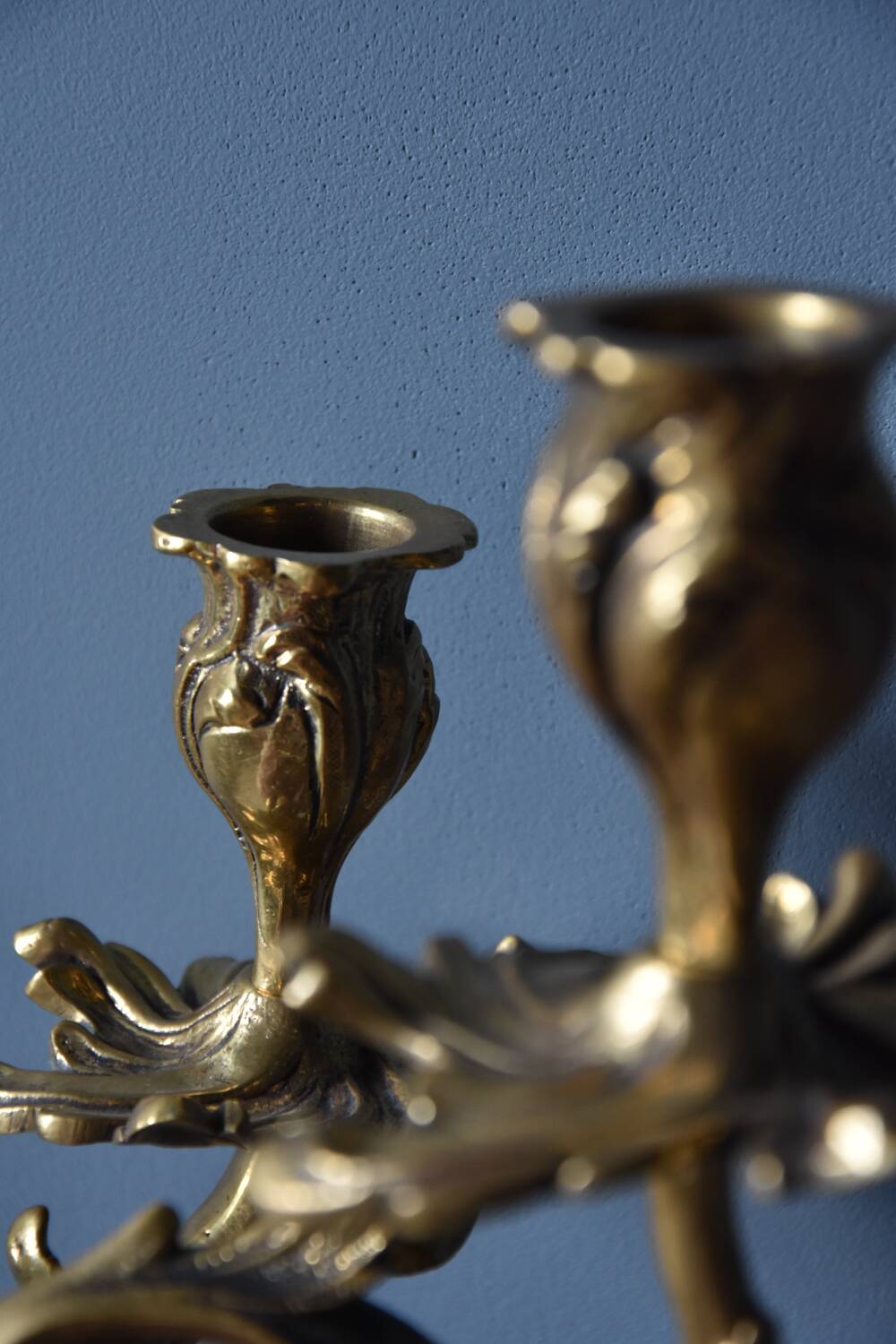 Wall candle holder