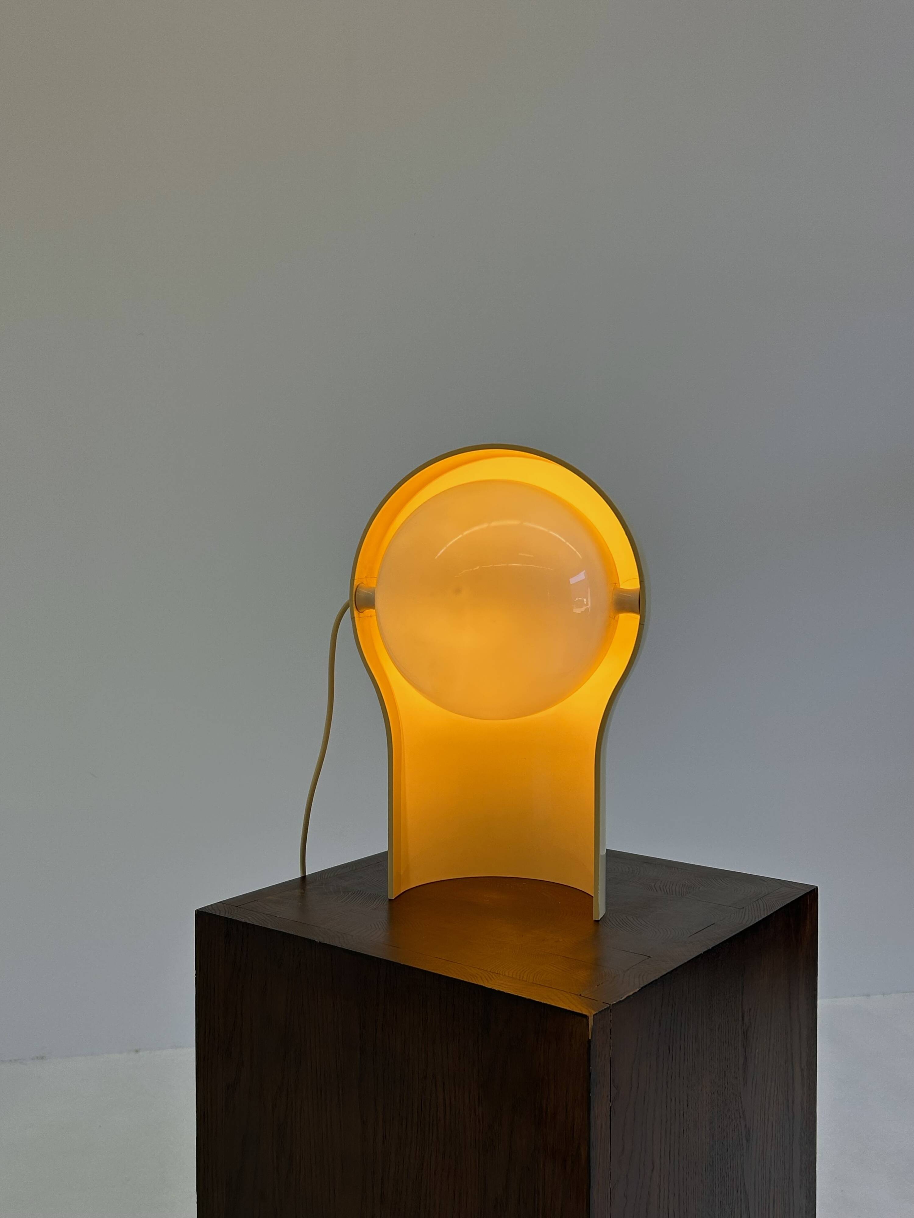 Lampe de table Telegono par Vico Magistretti pour Artemide