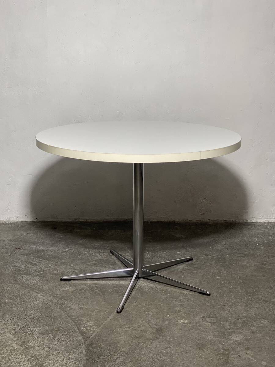 Vintage round dining table, 1960