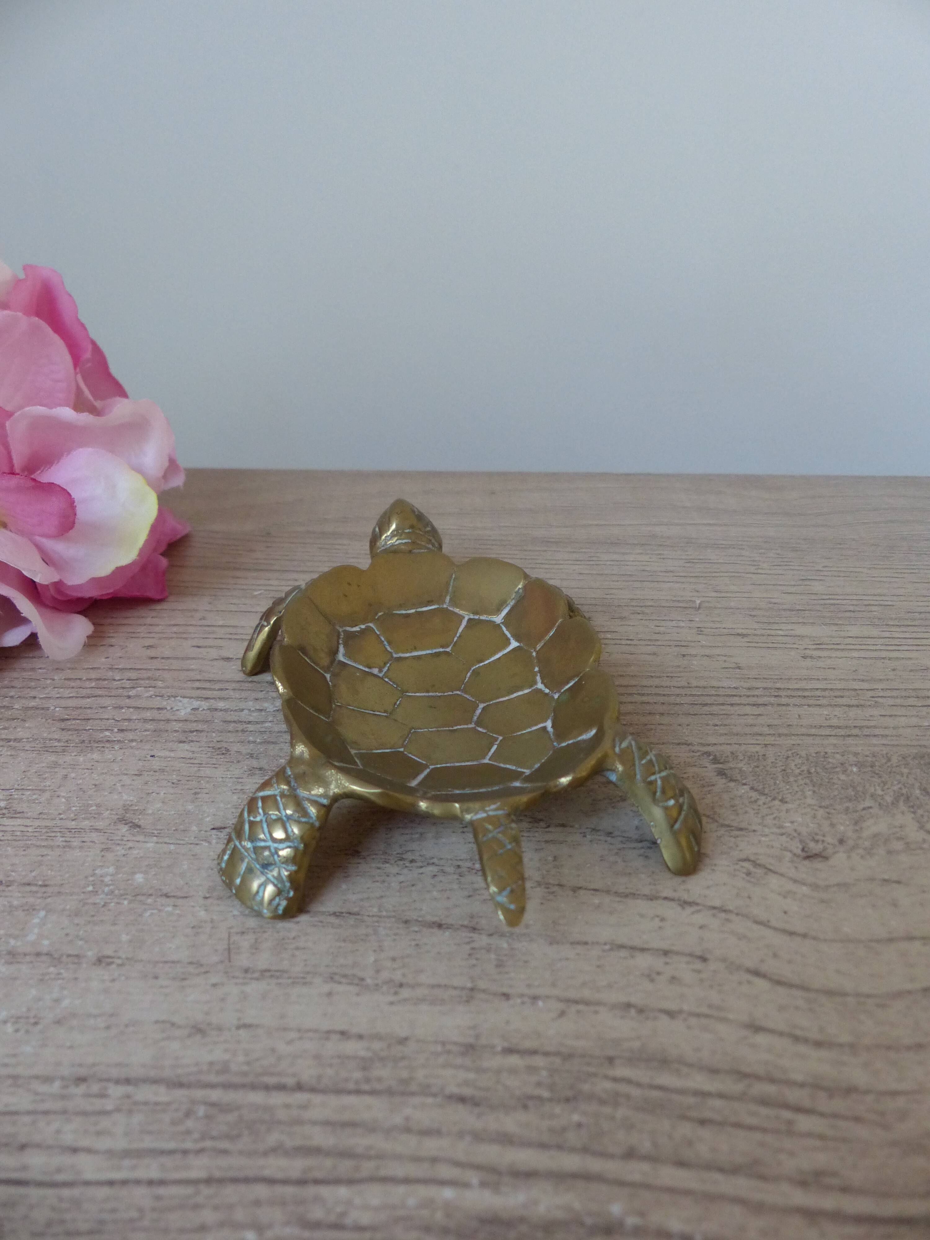 Petit cendrier tortue en laiton sculpté vintage