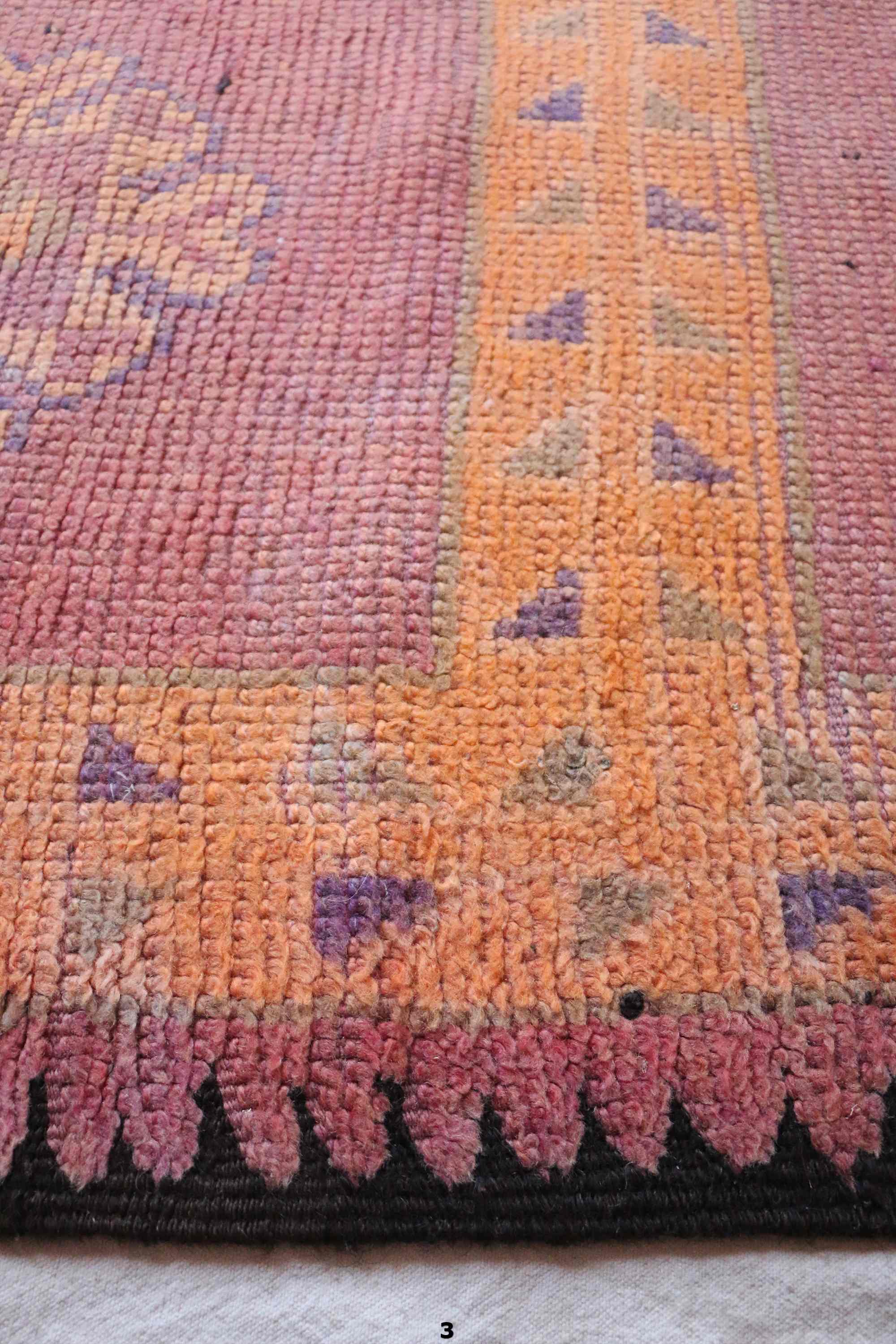 Old moroccan carpet - 175 x 368 cm