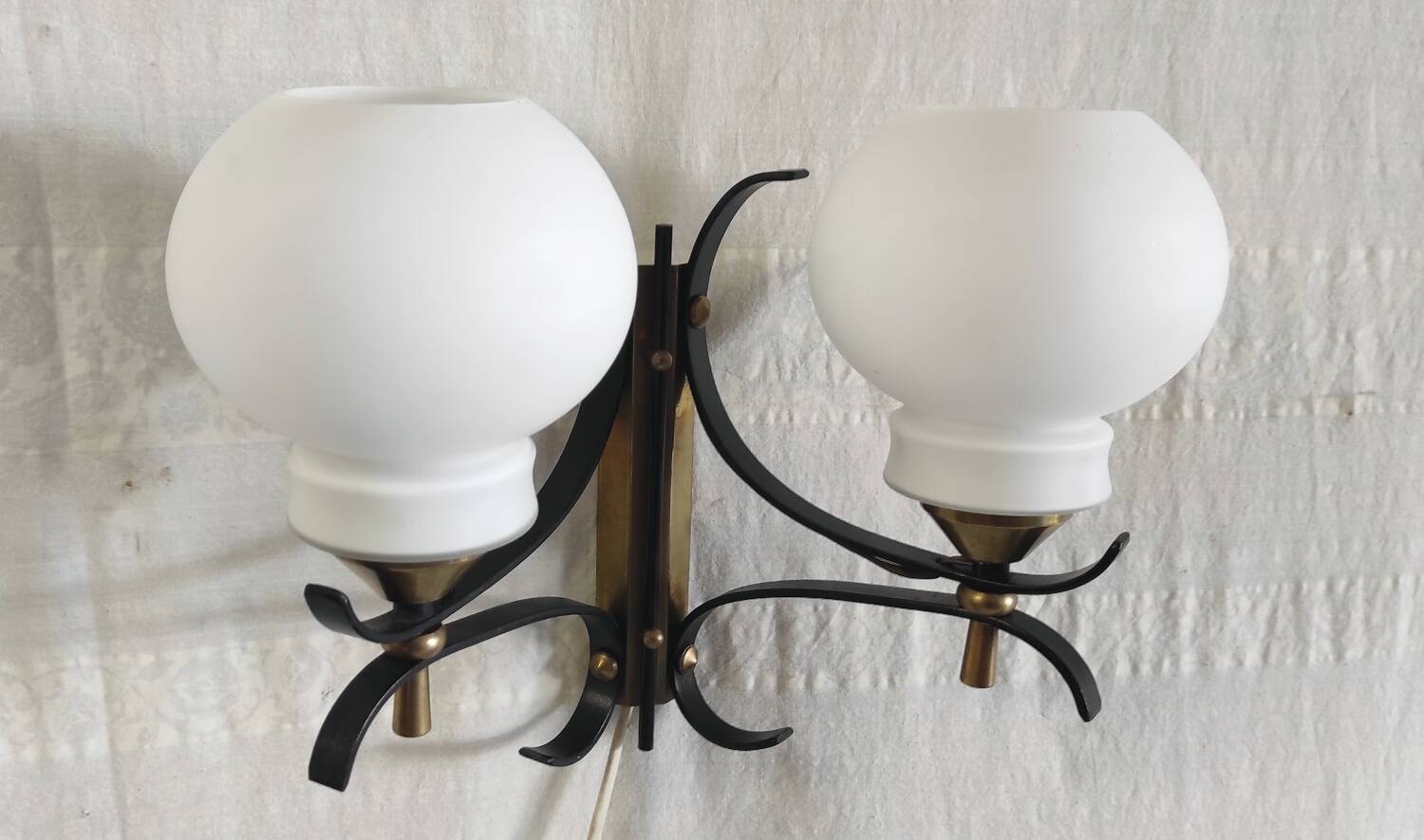 Opaline double globe wall lamp, wrought iron and brass - 50s/60s