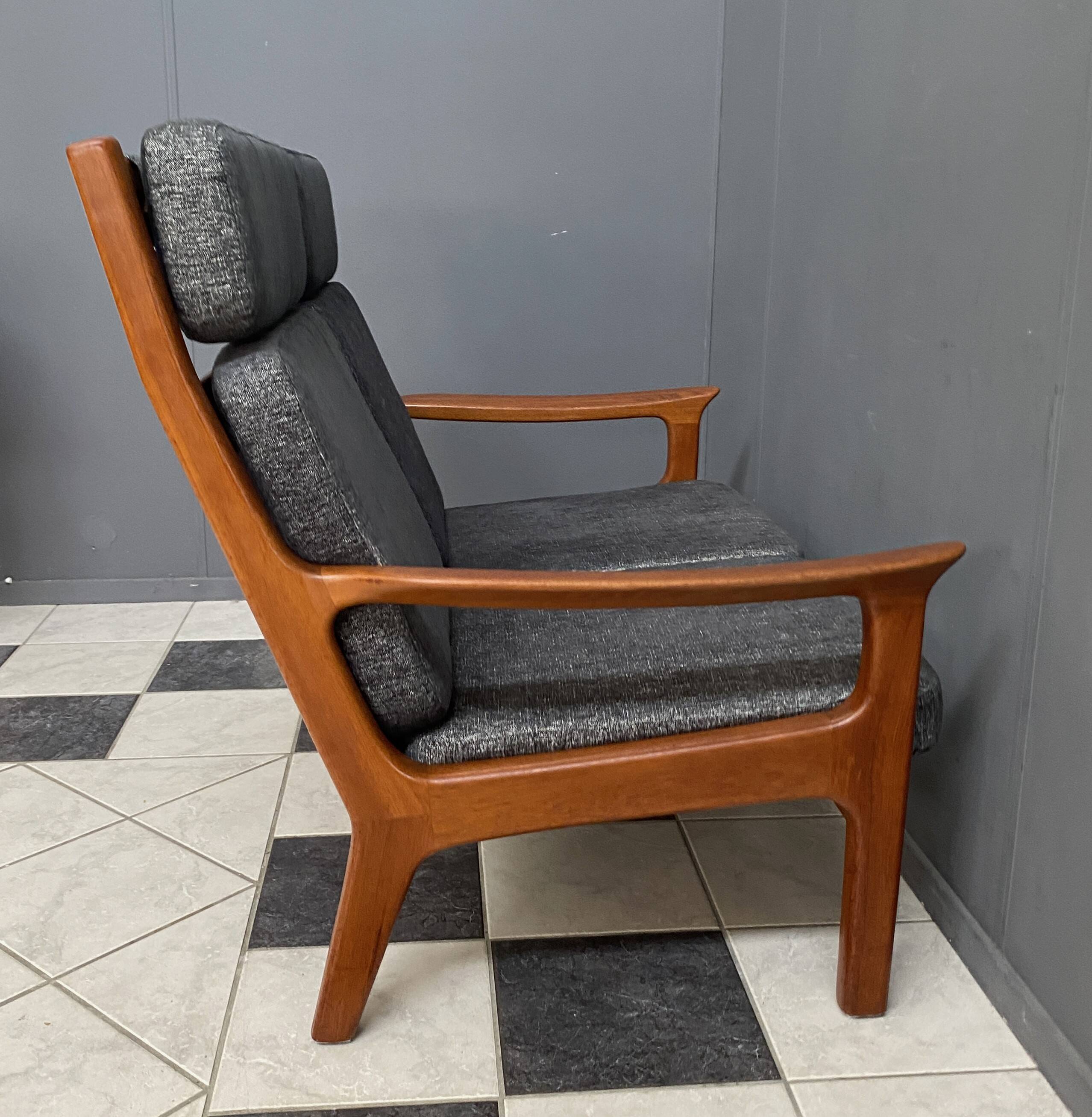 Teak 2 seat sofa by Juul Kristensen for Glostrup Denmark