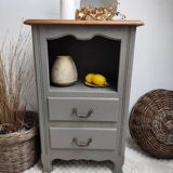 Oak chest of drawers