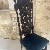 19th-century Renaissance chair in velvet – A statement piece