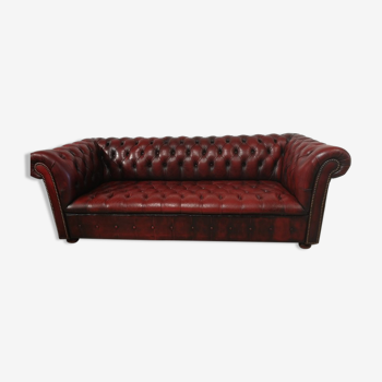 Sofa Chesterfield upholstered red leather