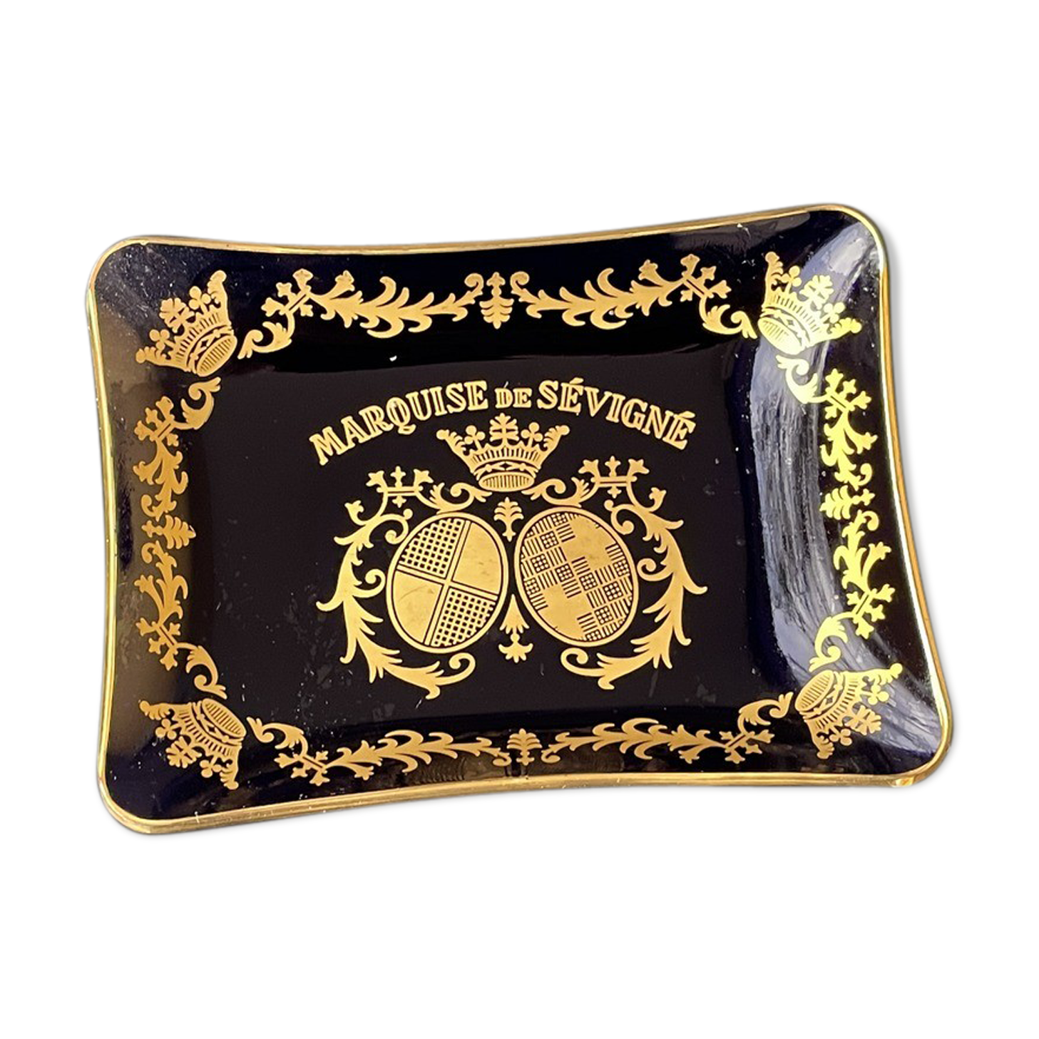 Empty Marquise de Sévigné glass pocket
