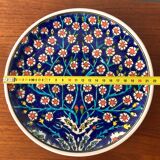 Kutahya collector's plate with Iznik Ottoman motifs