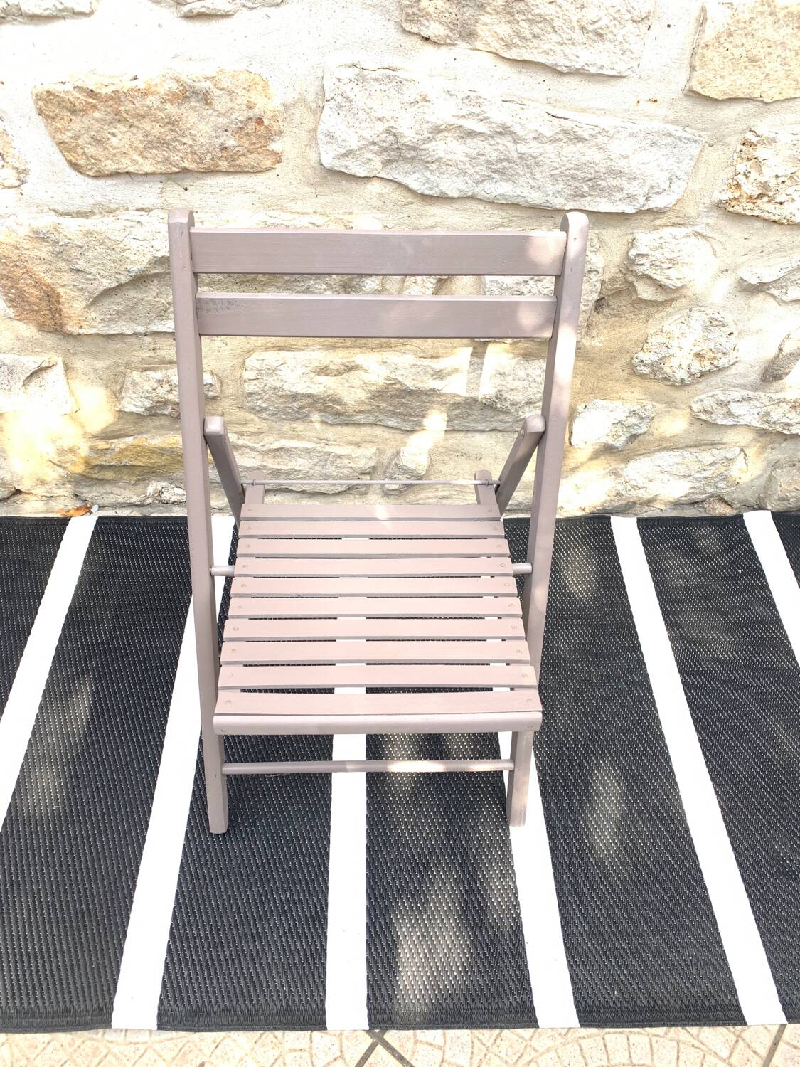 Children's folding chair