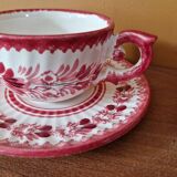 Henriot in Quimper - Set of 2 cups and saucers with a floral design.