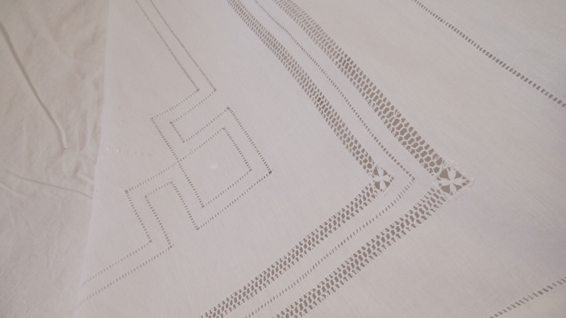 Former embroidered sheet monogram MP embroidery open day row sheets 320 x 200 cm